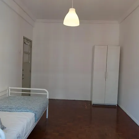 Modern Suites - Floor Homestay *