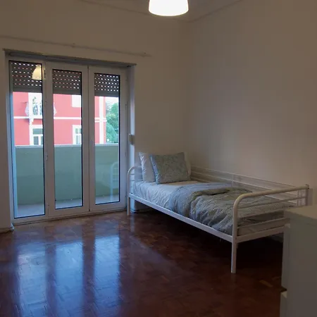 Modern - Floor Hotel Lizbona