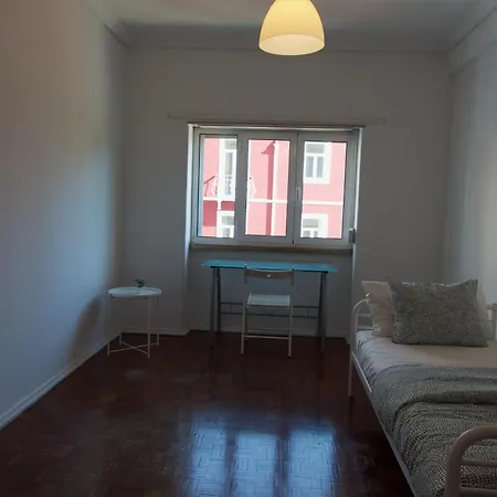 Homestay Modern Suites - Floor *
