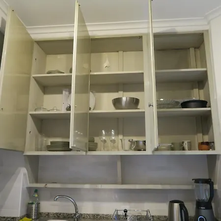 Modern Suites - Floor Homestay Lisbon