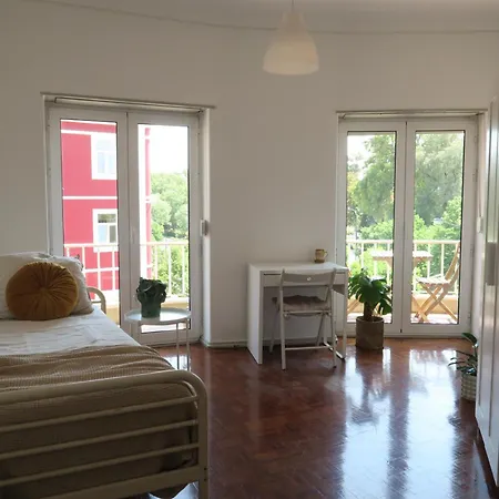 Modern Suites - Floor